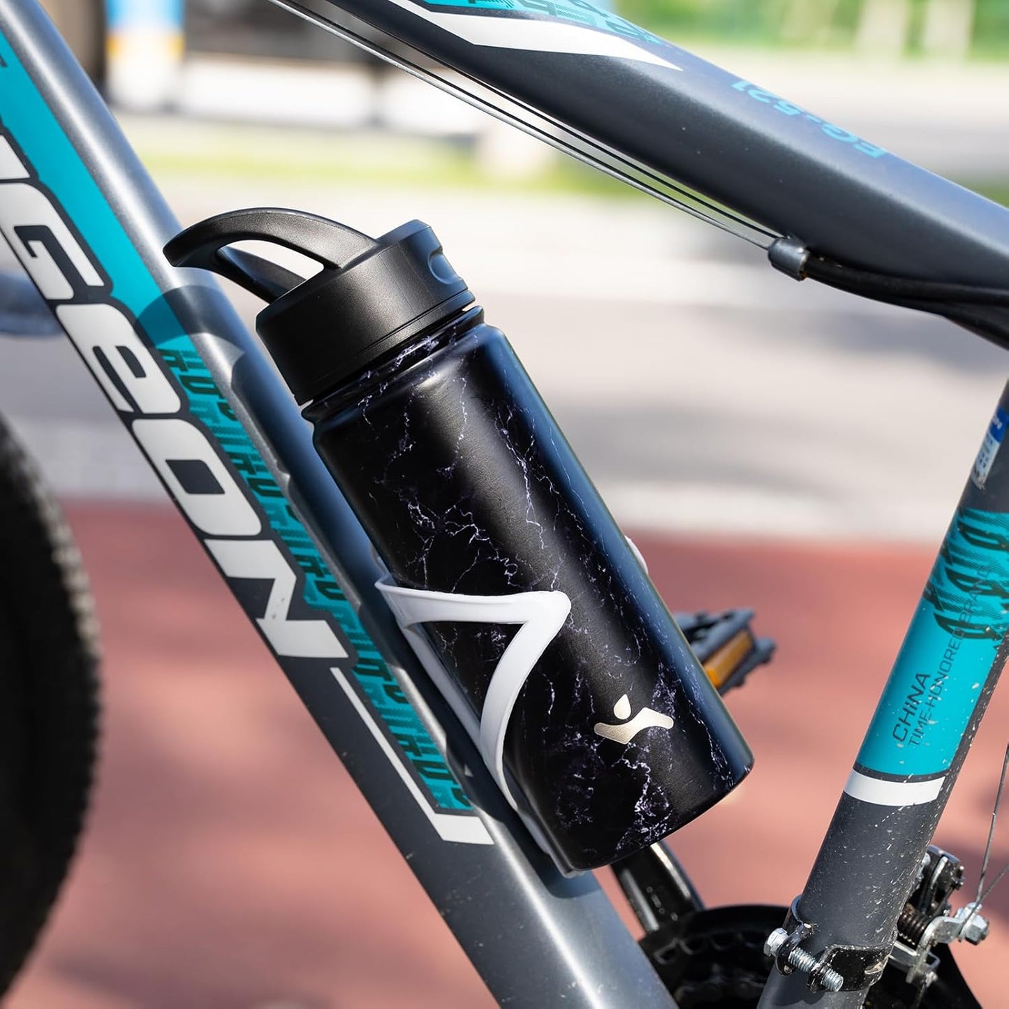 18 oz Insulated Water Bottle Stainless Steel Sport Bottles with 3 Lids,Marble Midnight