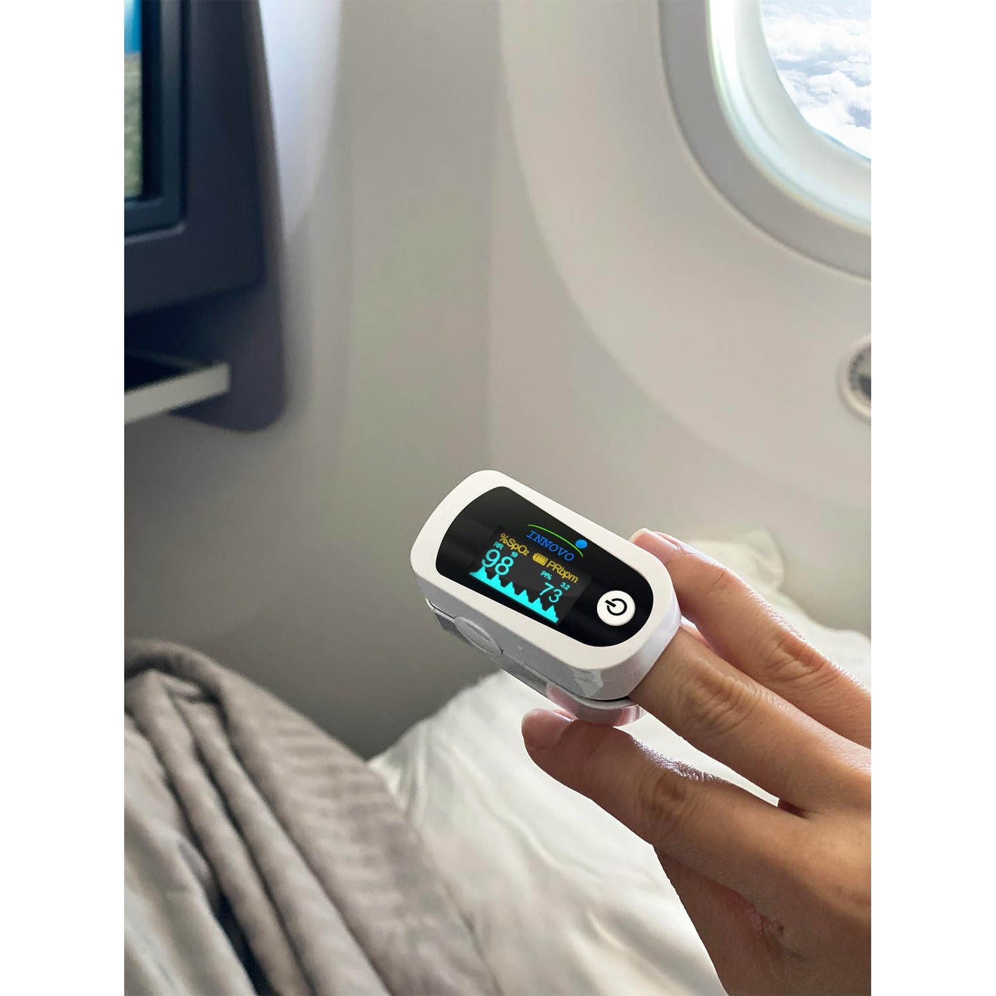 Innovo FSA/HSA Eligible iP900BP-B Fingertip Pulse Oximeter, Blood Oxygen Monitor with Free App, Plethysmograph, and Perfusion Index (with Bluetooth)