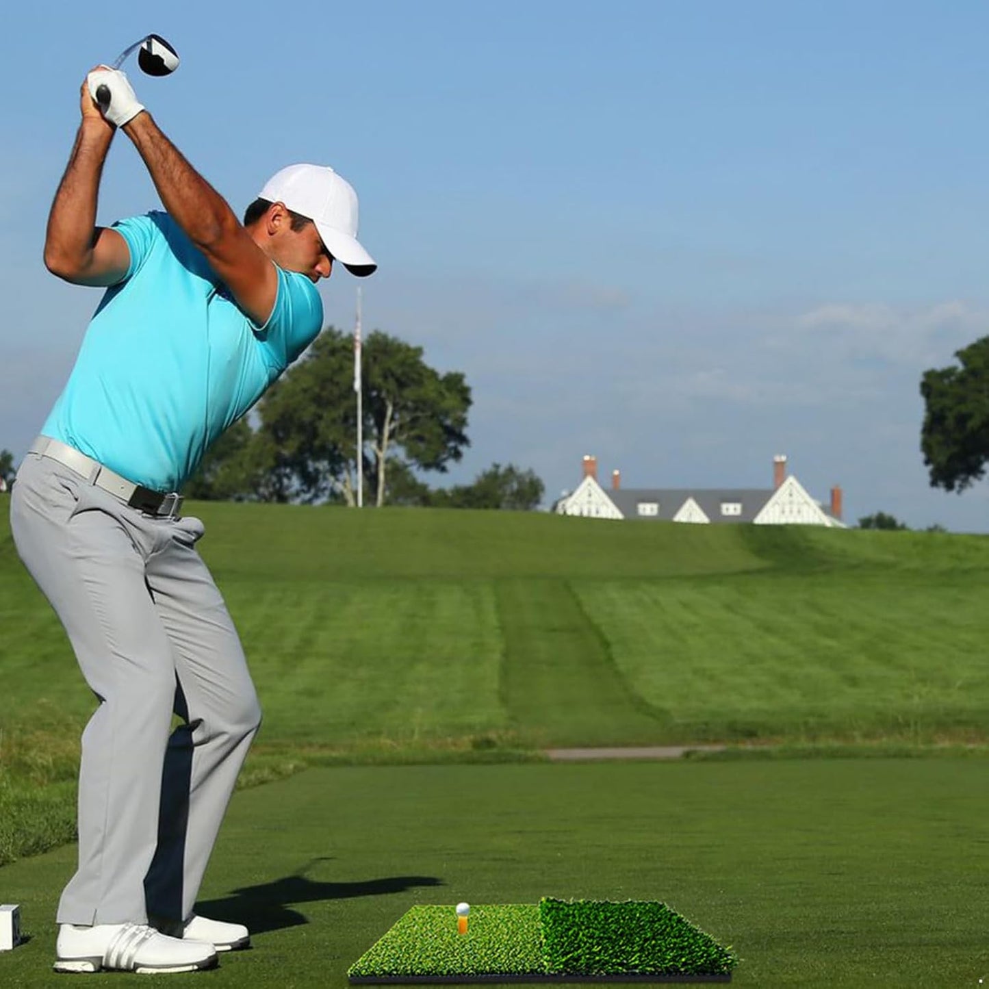 Aislor Golf 2-in-1 Double Grass Folding Strike Pad - Double Grass Pattern Design, Indoor and Outdoor Multi Functional Training Mat