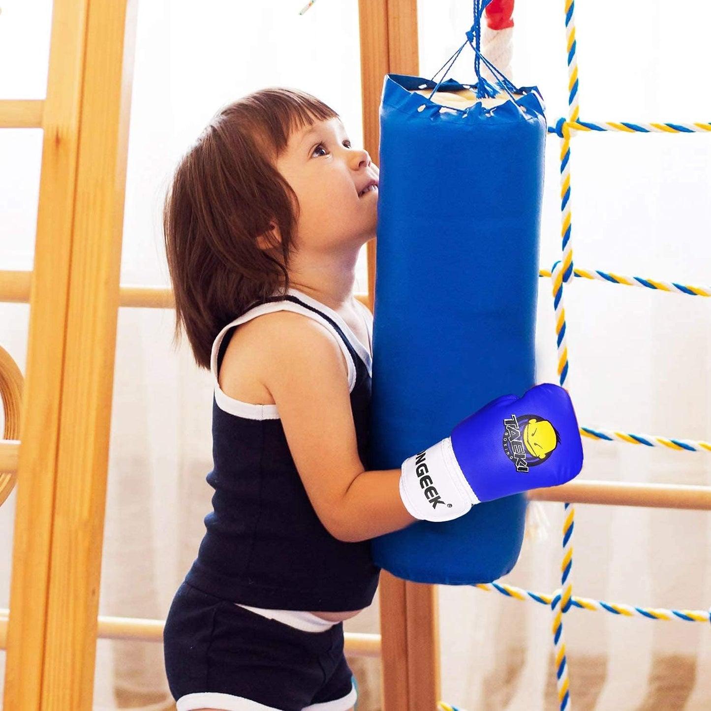 Longeek Kids Boxing Gloves for 3-8 Years Toddler Baby 4oz Fighting Training Punching Bag MMA