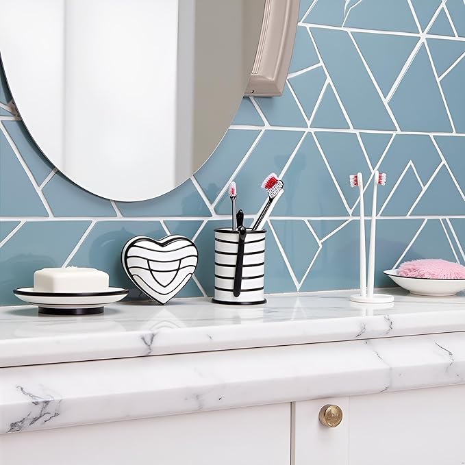 2Pcs Toothbrushes Black and White Heart Shaped Couple toothbrushes eco Friendly Nano toothbrushes Dental Care Brush Manual Toothbrushes Adult one Size Manual Toothbrushes and Accessories