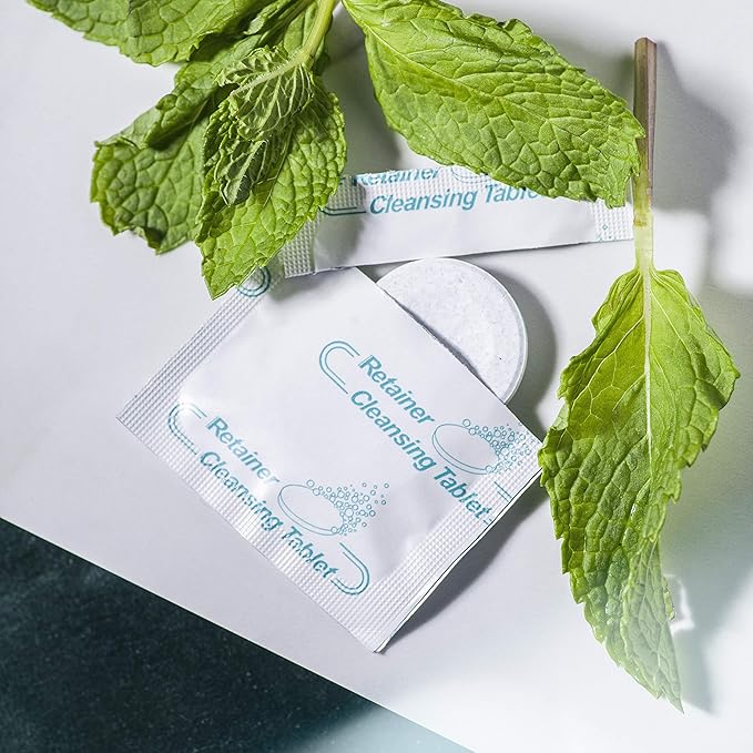Retainer & Mouth Guard Cleaner Tablets - Mint Flavor Retainer Cleaner Tablets & Invisalign Cleaner - Denture Cleaning Tablets, Denture Cleaner, Aligners, Night Guard, Mouthguard Cleaners - 300 Count